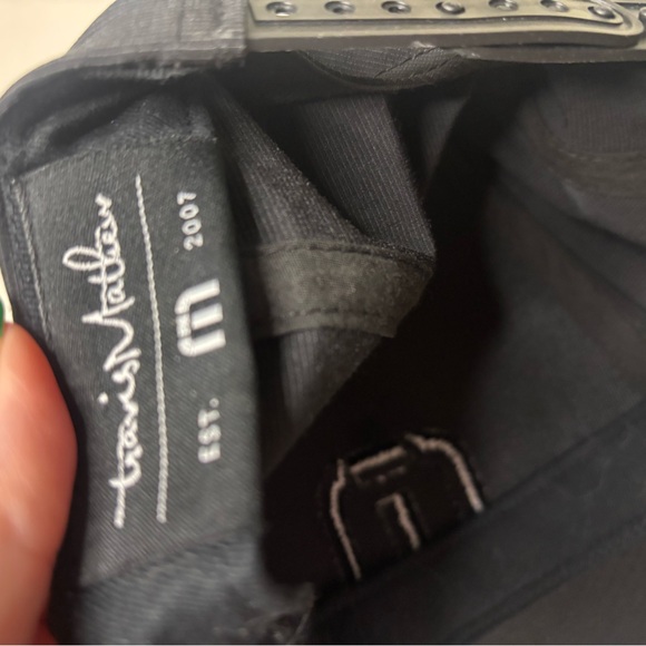 Travis Mathew Bahamas Tech Hat Mens Black Snapback Adjustable Logo Golf - Picture 3 of 4